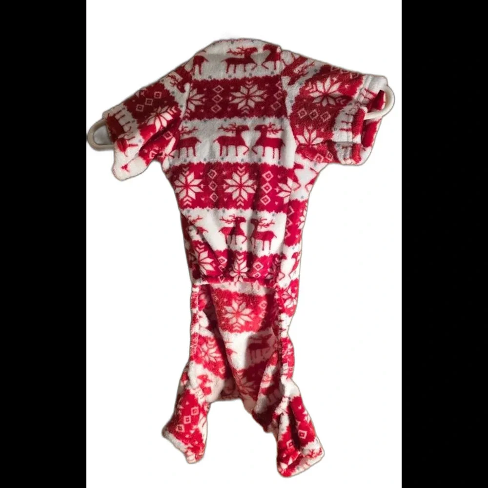 vid 71 Red & White Reindeer Christmas Dog Pajamas fits a medium size dog